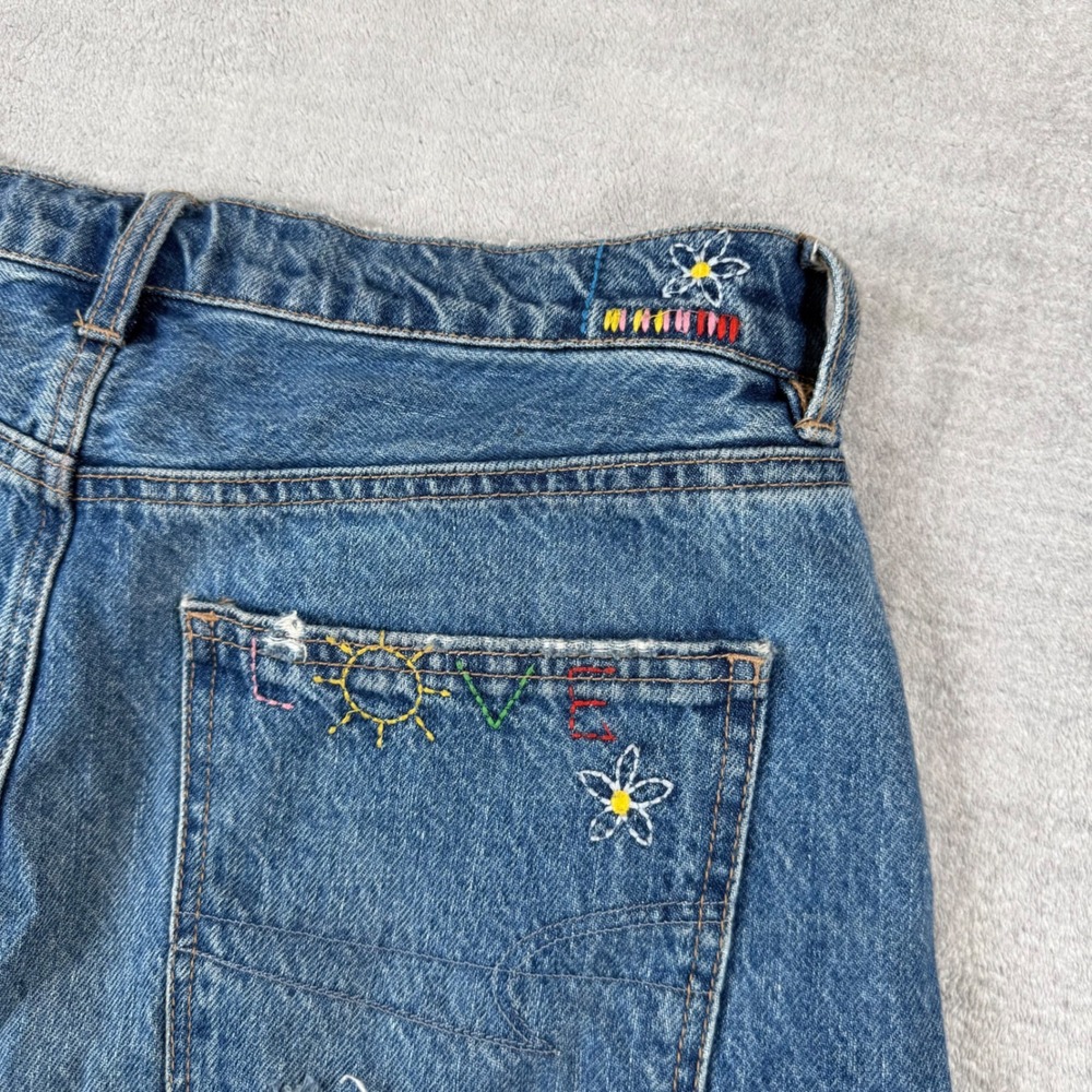 American Eagle Shorts Womens 6 Blue Baggy Distressed Rainbow Embroidered Denim - Picture 7 of 12